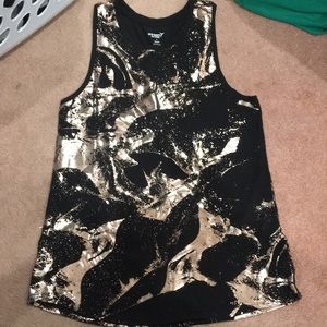 Old navy active top , size small